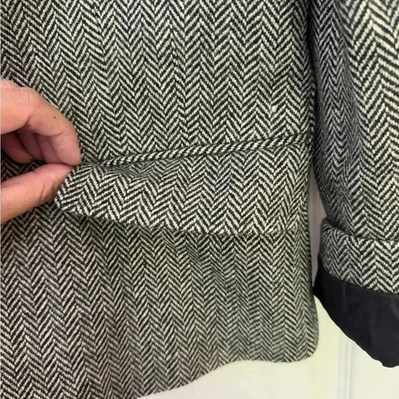 American Living Herringbone Blazer w/ Velvet Collar Size 12 - Picture 7 of 9
